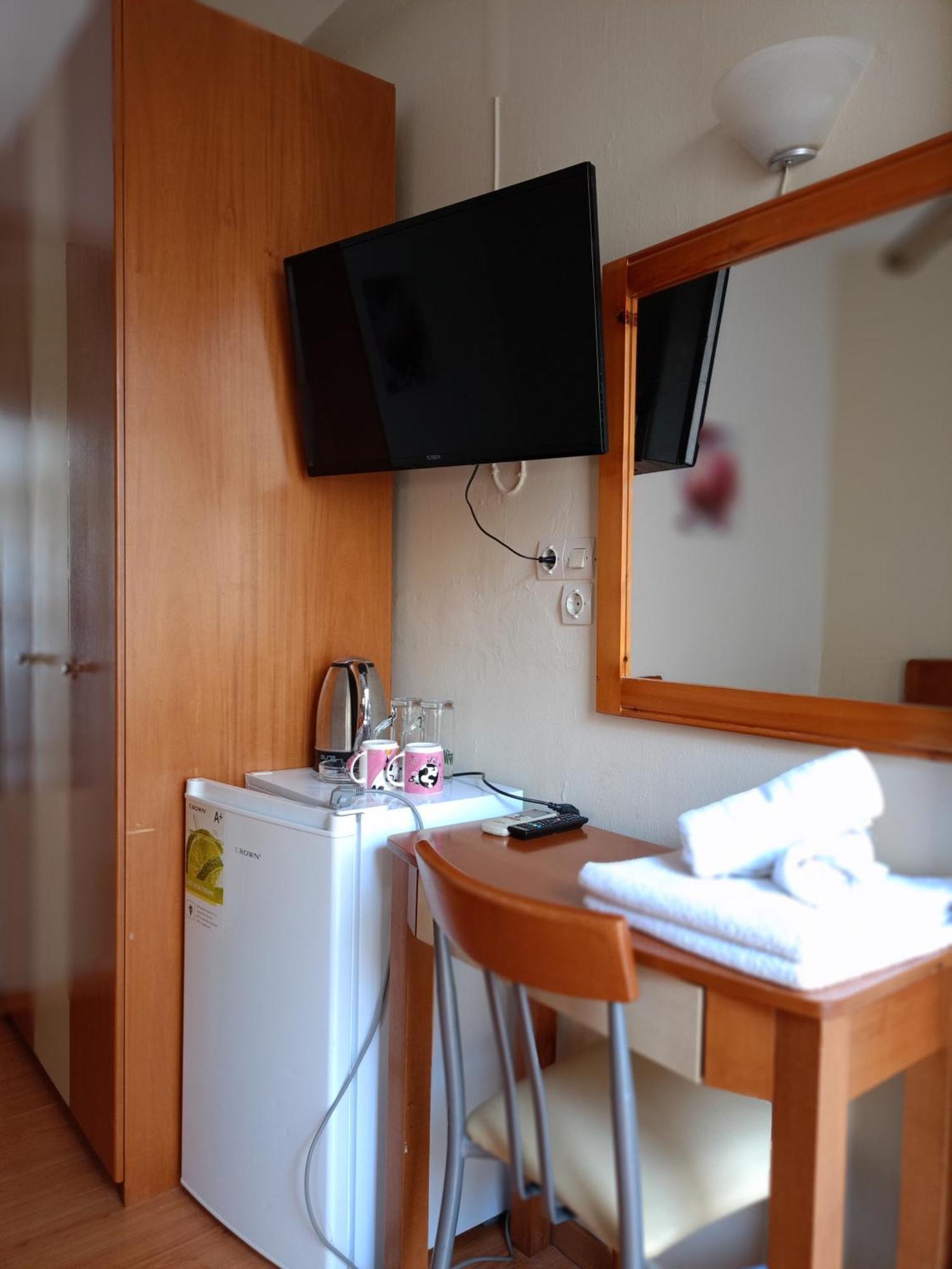 Efstratios Hotel Loutra Edipsou  Zimmer foto