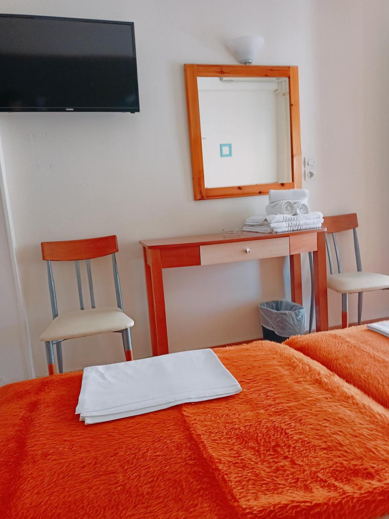 Efstratios Hotel Loutra Edipsou  Zimmer foto
