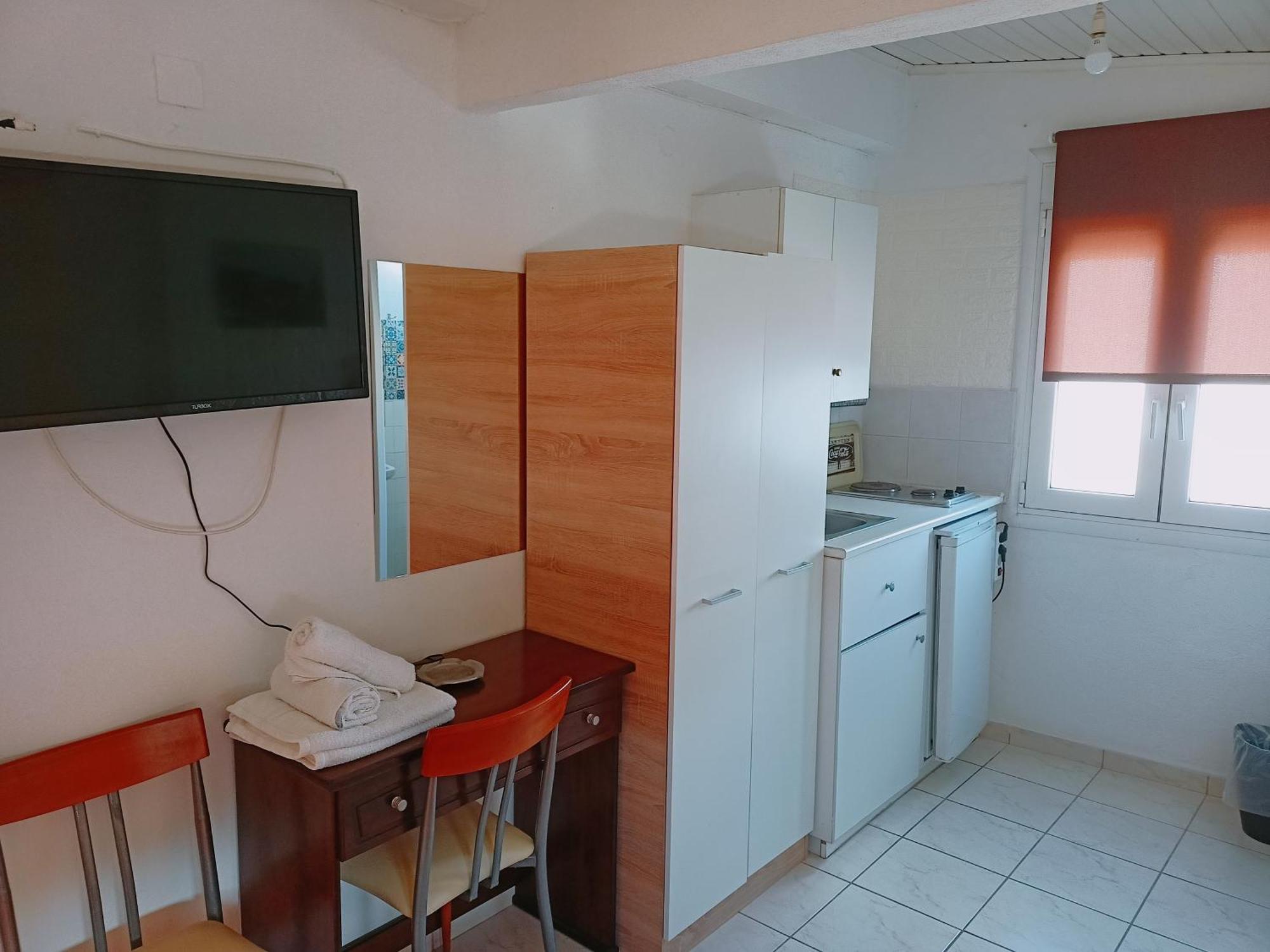 Efstratios Hotel Loutra Edipsou  Zimmer foto